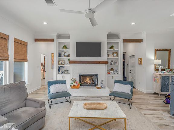 3rd image of 701 Perfect Pl