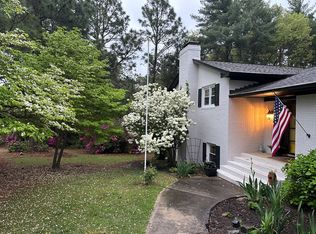 320 Midlothian Dr, Southern Pines, NC 28387
