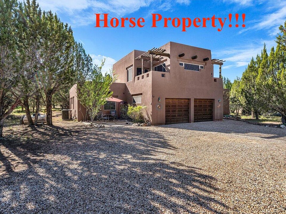 1st image of 693 N Pinion Hills Dr