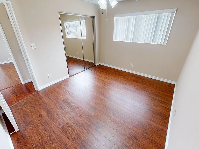800 Meyer Lane — Photo 31