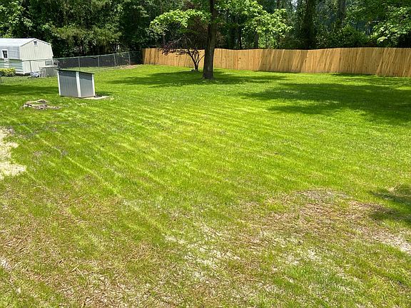 2nd image of 5609 Baggett Ln