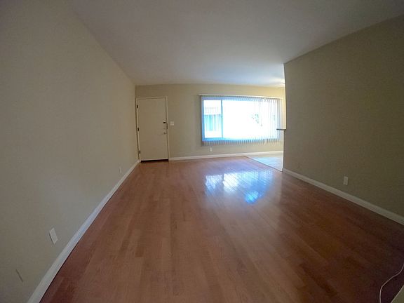 5th image of 17817 Crenshaw Blvd APT 2