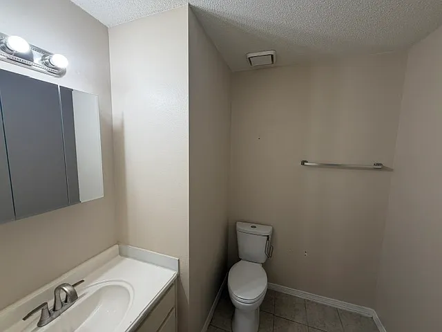 501 E Robinson Ave — Photo 9