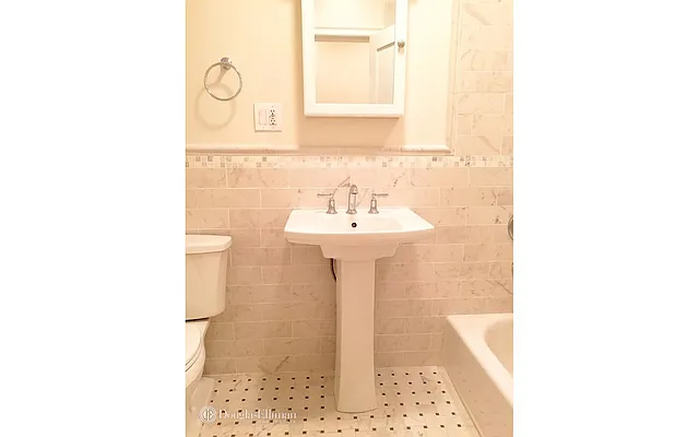 Rented by Douglas Elliman | media 21