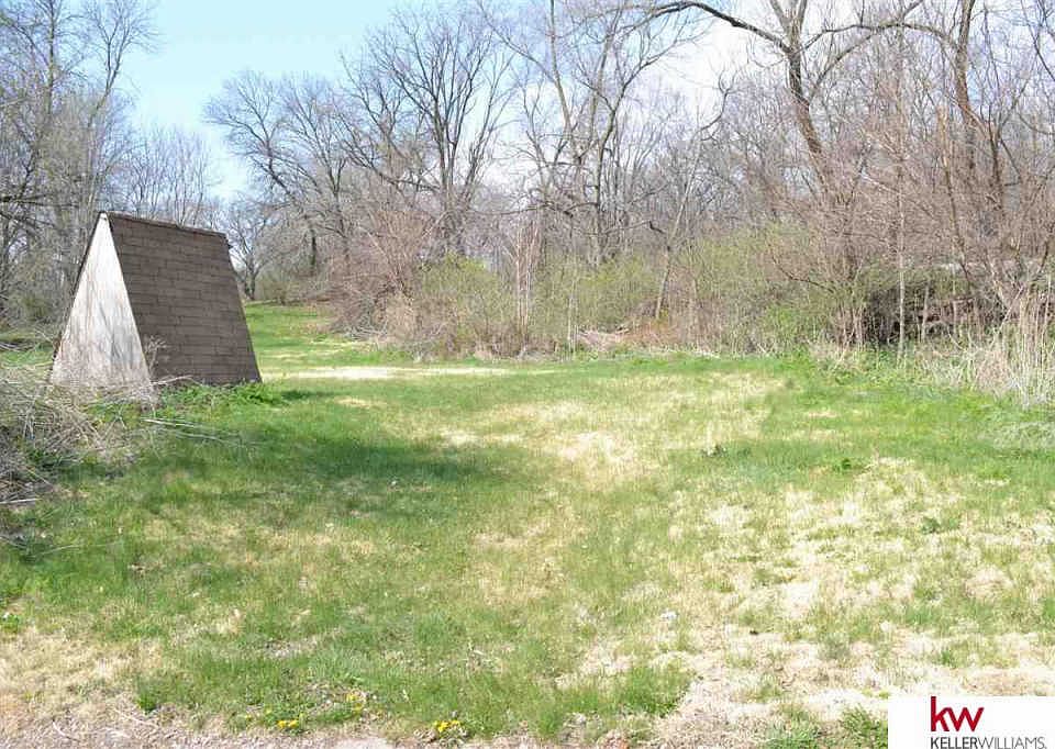 1st image of 104 S 18th St
