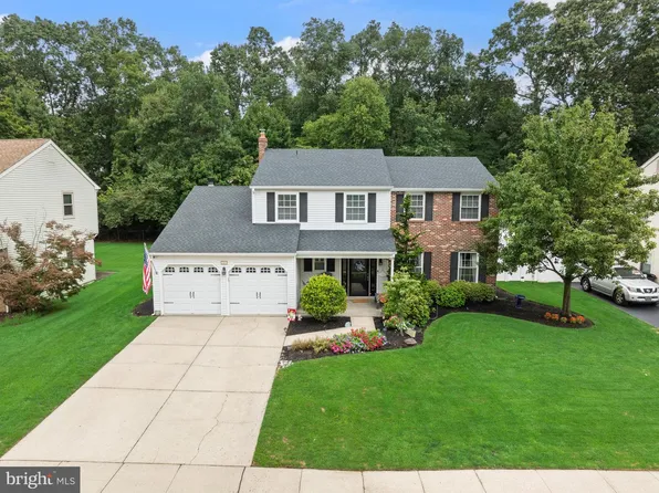 26 Boothby Dr, Mount Laurel, NJ 08054