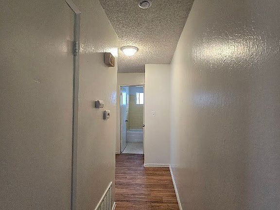 3rd image of 2602 W Fairmont Ave APT 204
