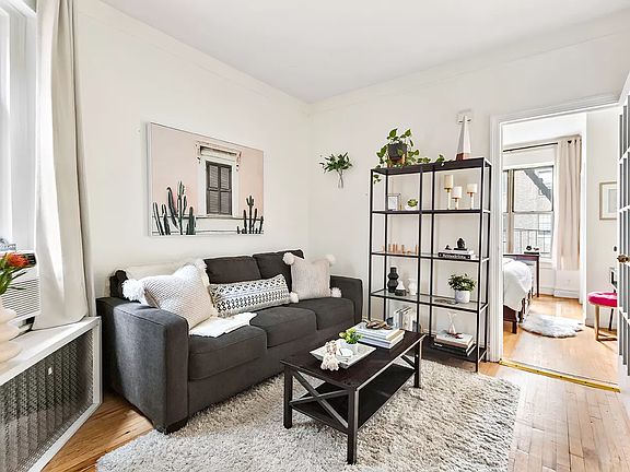 2nd image of 326 E 73rd St APT 3C