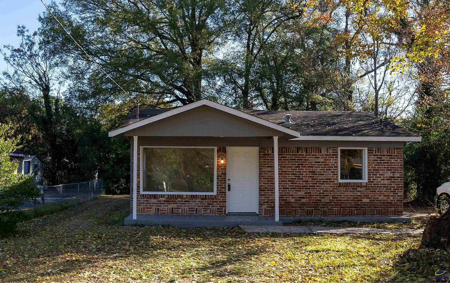 220 Wendan Way photo 1