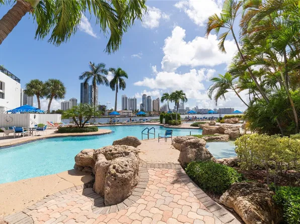 19195 NE 36th Ct APT 802, Aventura, FL 33180