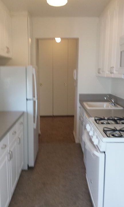 1st image of 1623 3rd Ave APT 42J