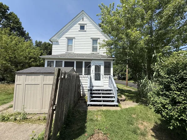 42 Paris Ave, Akron, OH 44301