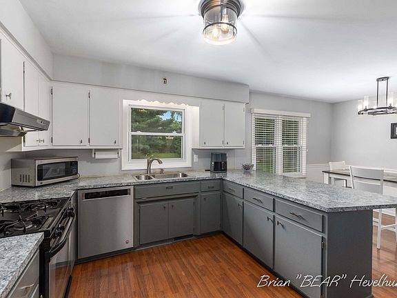 5th image of 7984 Ronson Ave