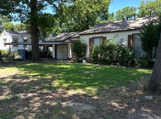 909 Ashwood Dr, Garland, TX 75041
