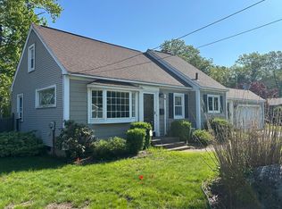 83 Memorial Dr, Feeding Hills, MA 01030