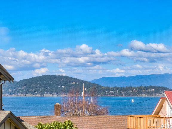 3rd image of 3908 Stankus Pl