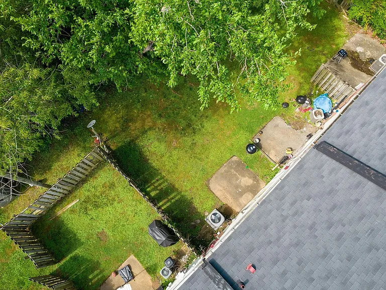 3231 Hunters Mill Dr — Photo 24