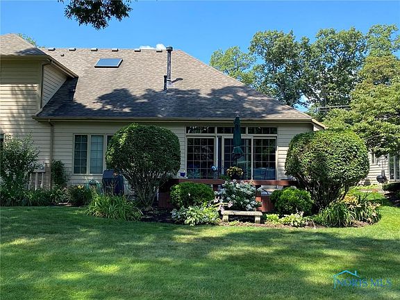 2nd image of 325 Forest Glen Pl
