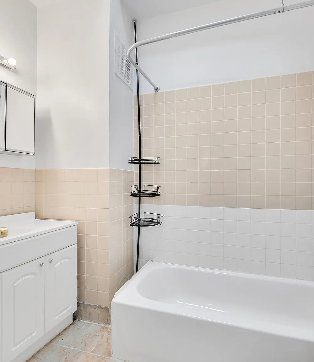 305 West 90th Street — Photo 4