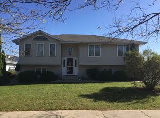 510 Whiteside Dr, Joliet, IL