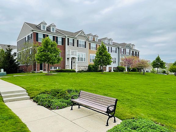 2nd image of 3139 Coral Ln #3139