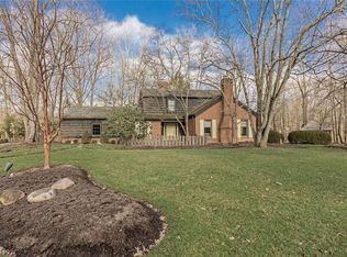 8668 Hollis Ln, Brecksville, OH