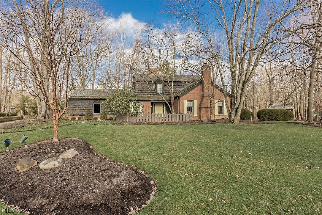 8668 Hollis Ln photo 1