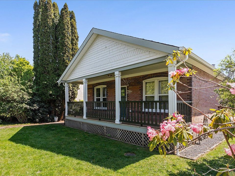1st image of 34758 Clayburn Rd