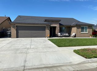 2146 E Prospect Ave, Visalia, CA 93292