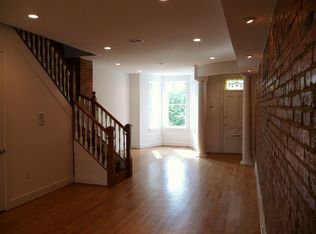 708 7th St SE #2R, Washington, DC 20003