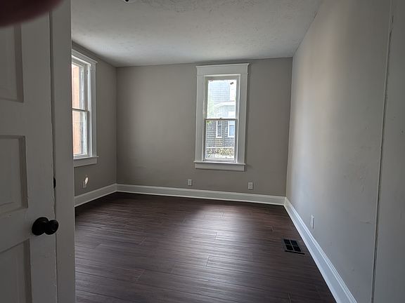 4th image of 521 Madison Ave #1