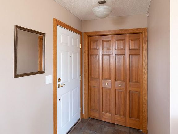 5th image of 605 Snelling Ave S Unit 309