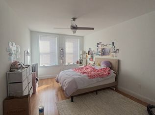121 Park Dr APT 3, Boston, MA 02215