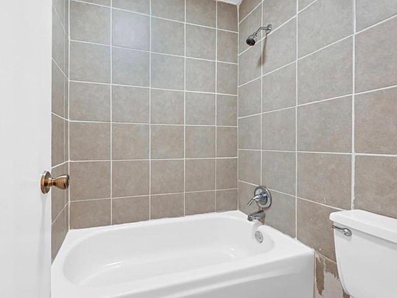 4th image of 6161 Reims Rd APT 200