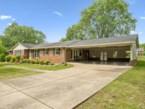 618 Fairlane Dr, Lewisburg, TN 37091