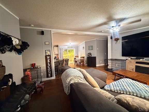 4th image of 1020 Gallagher Rd