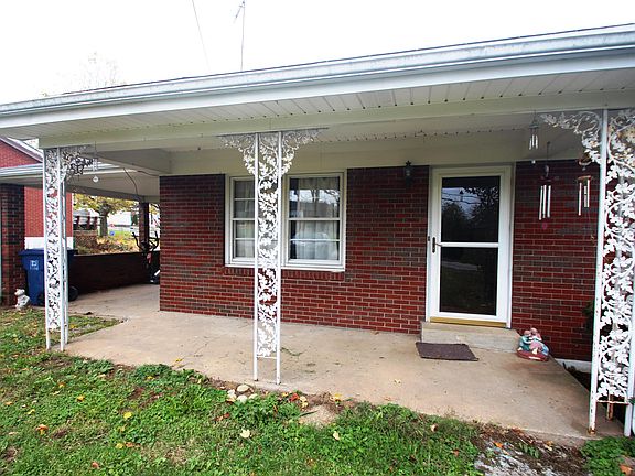 5th image of 565 N Main St