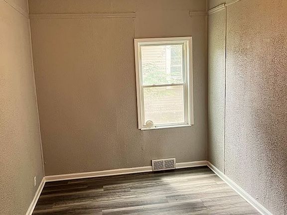 4th image of 245 N Balph Ave Floor 1