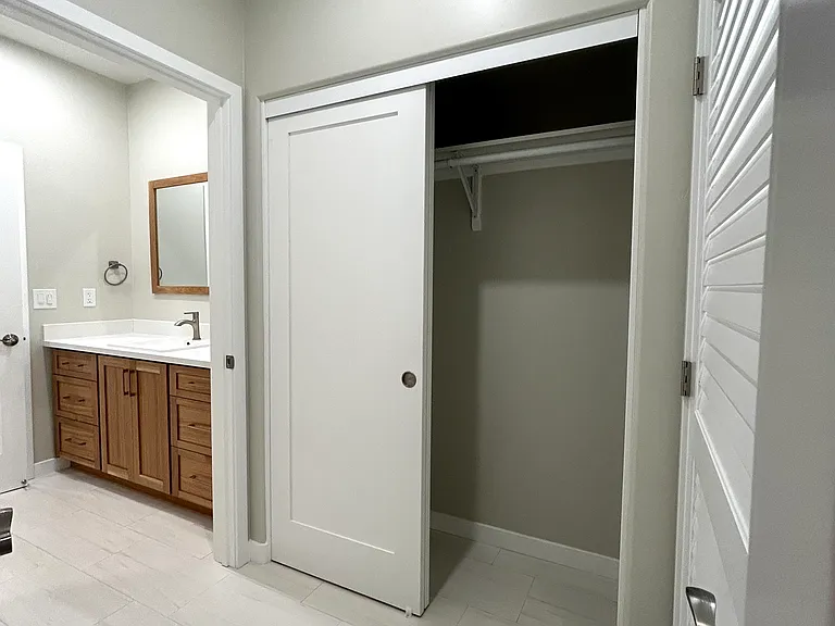 238 N Drexel Ave — Photo 16