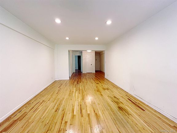 5th image of 270 N Broadway #2HI