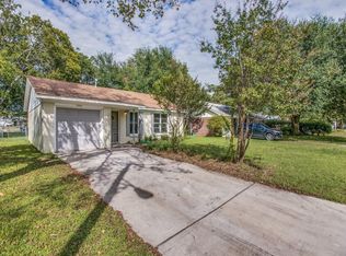 5608 N Schilder Dr, River Oaks, TX 76114
