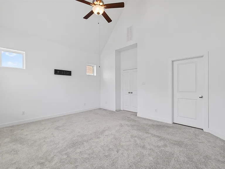 211 Amaranth Way — Photo 21