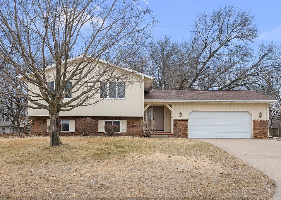 1st image of 1141 Mark St