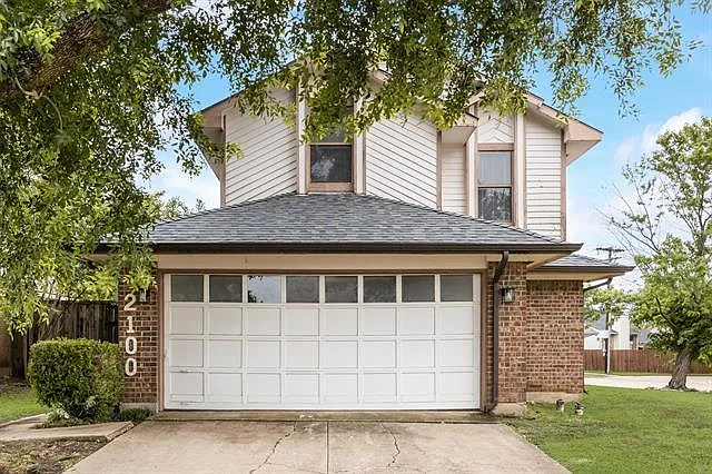 2100 Stradivarius Ln — Photo 2