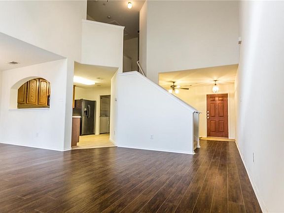 5th image of 10371 Darkwood Dr