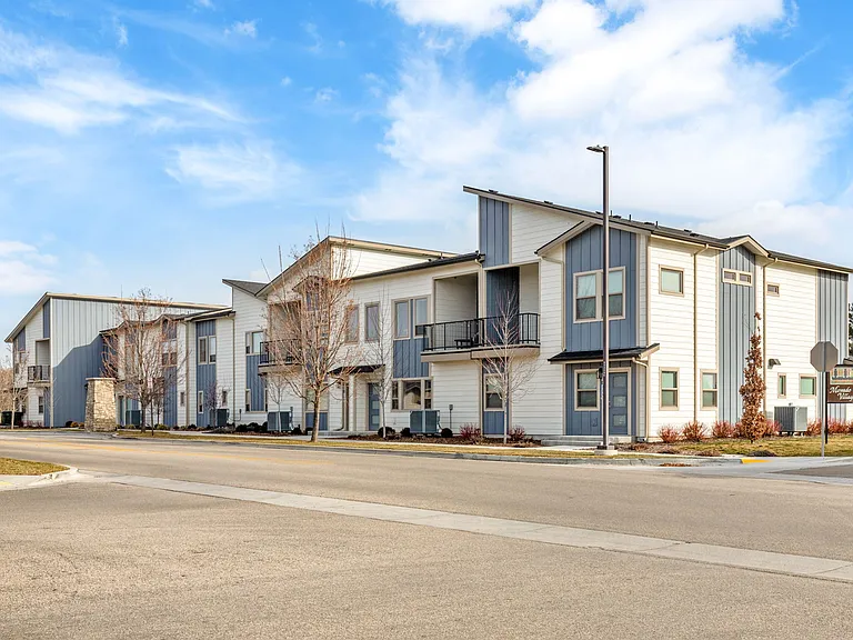 Movado Village — Photo 20