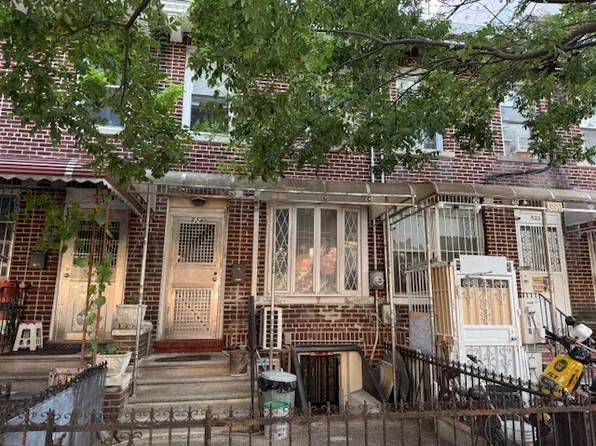 824 53rd Street image 1 of 14