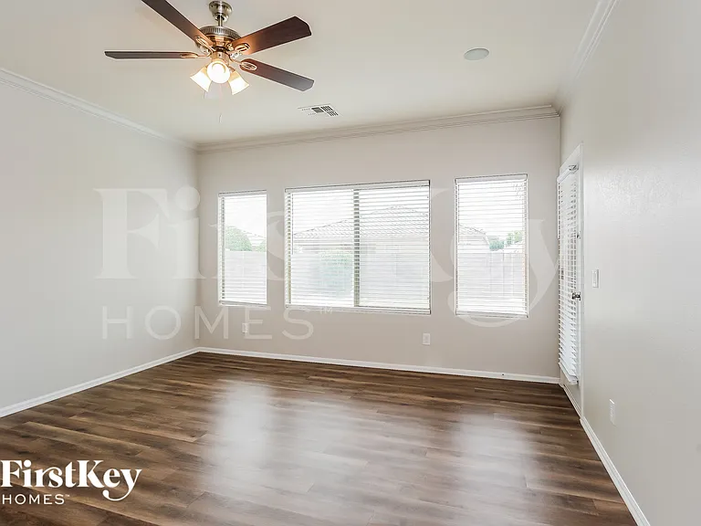 10769 E Marigold Ct — Photo 9
