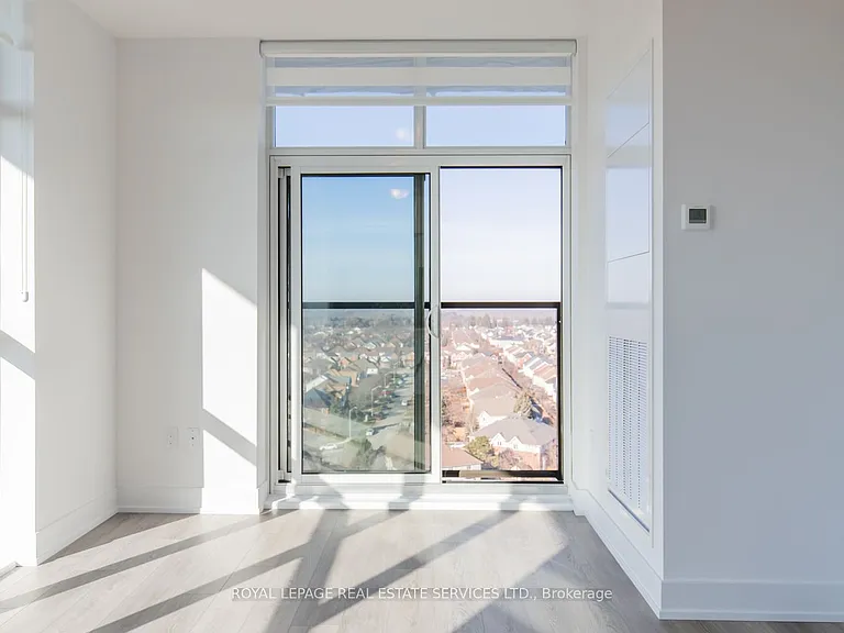 460 Dundas St E #1202 — Photo 11