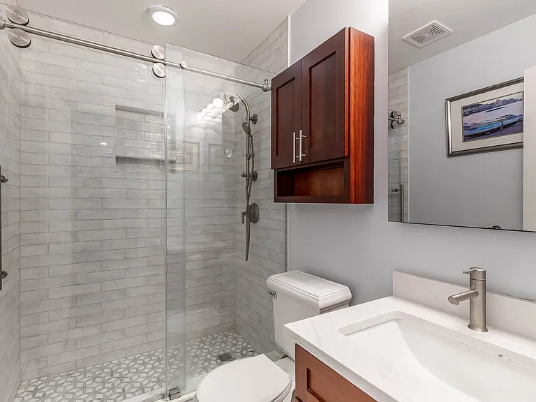 52 Cooper St #2 — Photo 12